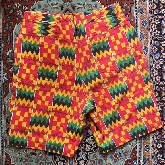 Live In Color shorts - Picture 3 of 3